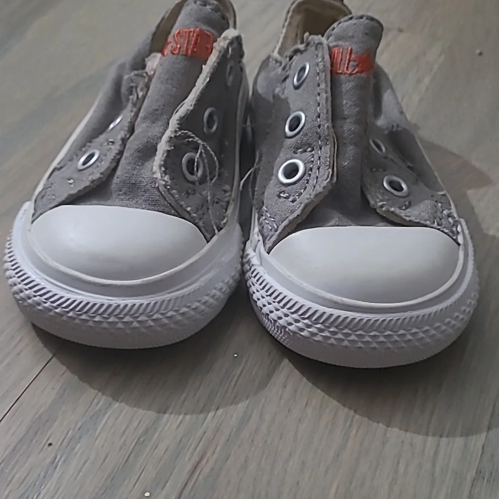 Converse - Picture 4 of 4